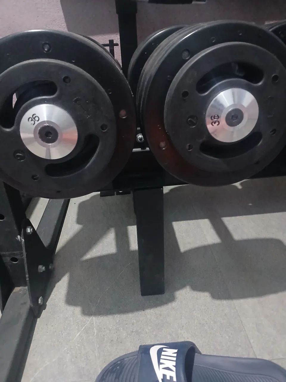 Dumbbell injetado mais suporte - Foto 3