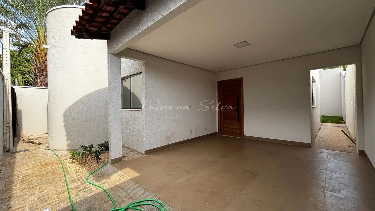 Casa com 4 quartos a venda na 704 sul