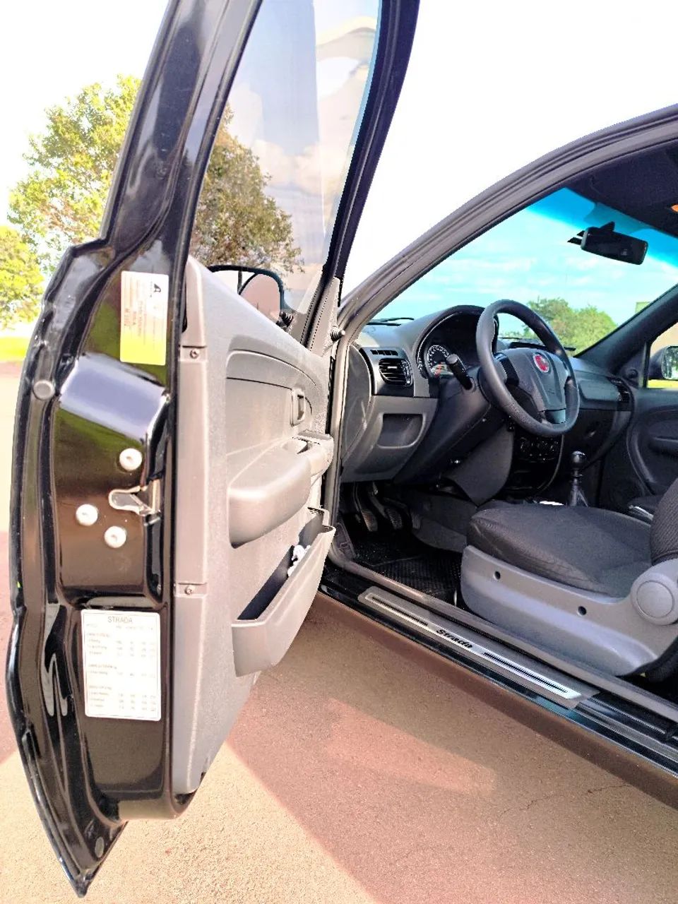 Fiat Strada Working Hard 1.4 Fire Flex 8V CD 2019 - Foto 4
