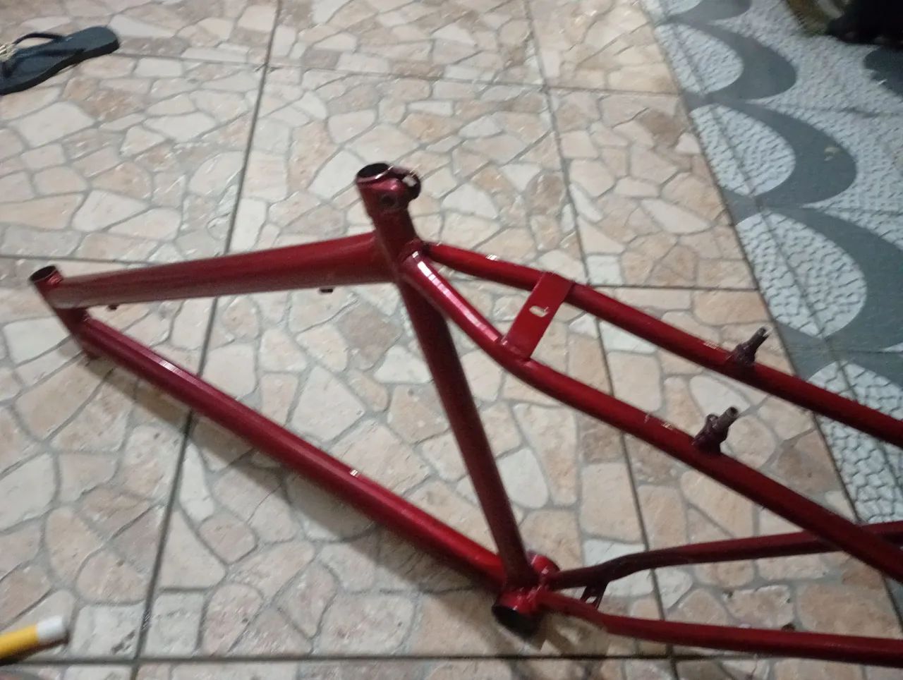 De bicicleta vermelho