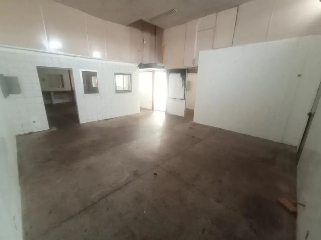 ALUGUEL DE PONTO COMERCIAL Local: Centro, Rua Ferreira Pena. Tipo: térrea - Foto 2
