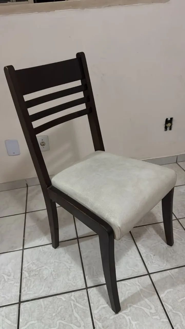 Mesa de jantar madeira 6 lugares  - Foto 5