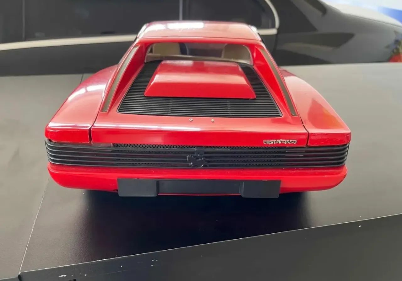 Miniatura Ferrari Testarossa Pocher 1:8 - Foto 5