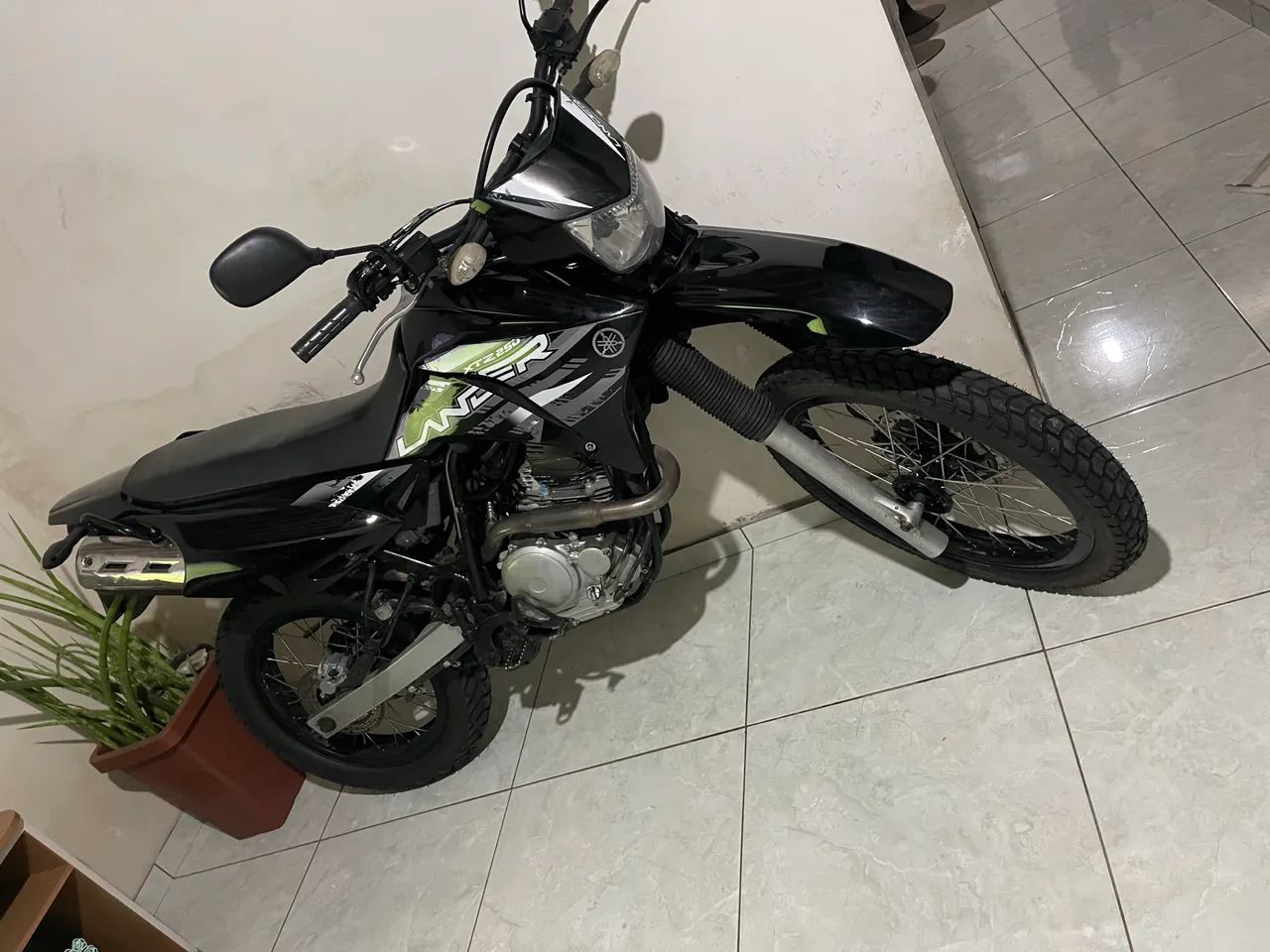 Lander 250  - Foto 2