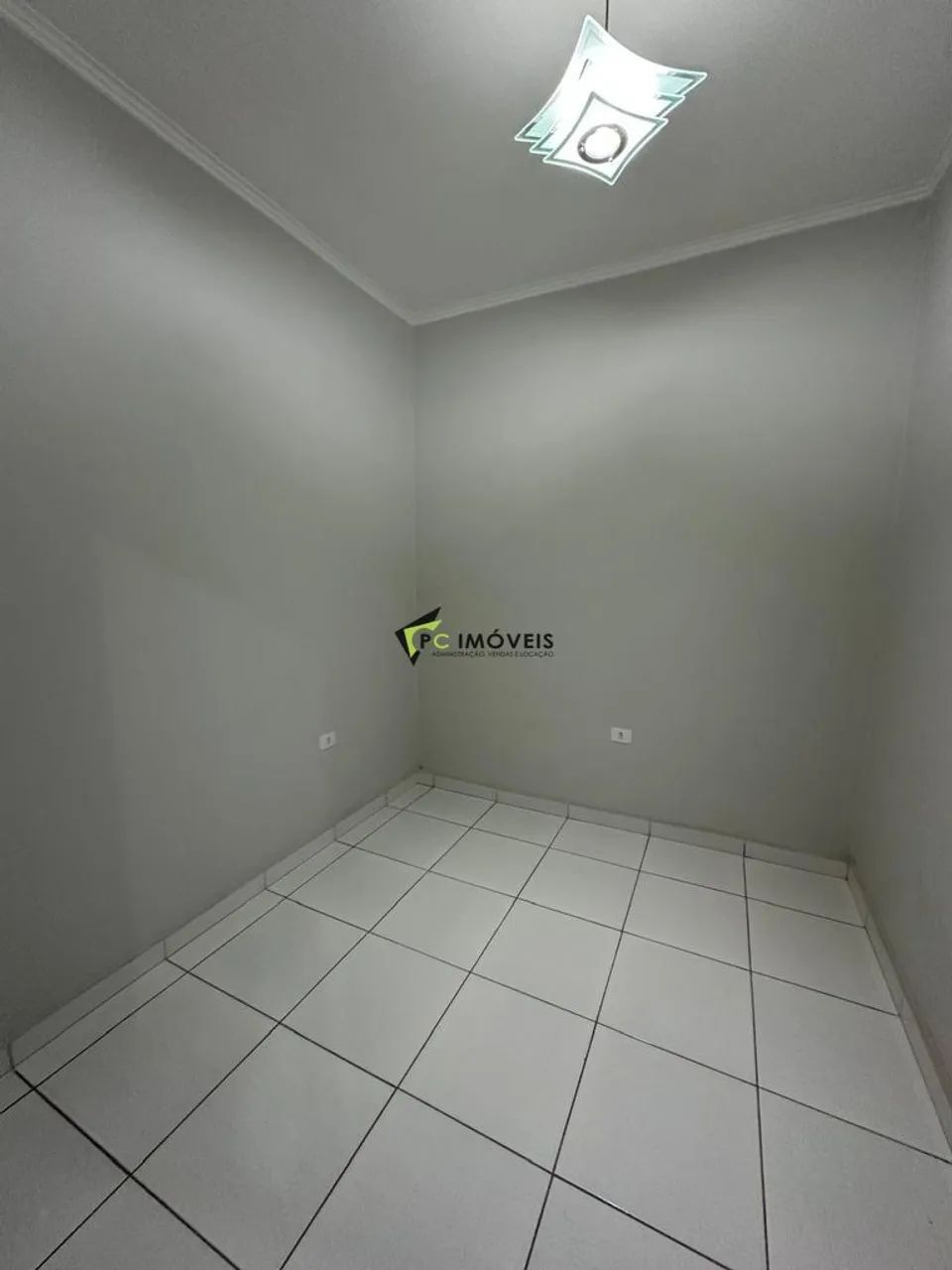 Casa para Alugar com 1 quarto, 30m² - Foto 3