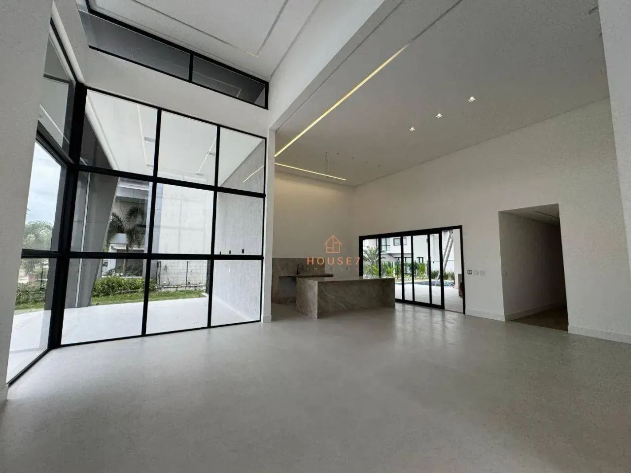Imponente casa linear 4 suítes no Alphaville Jacuhy - Foto 2