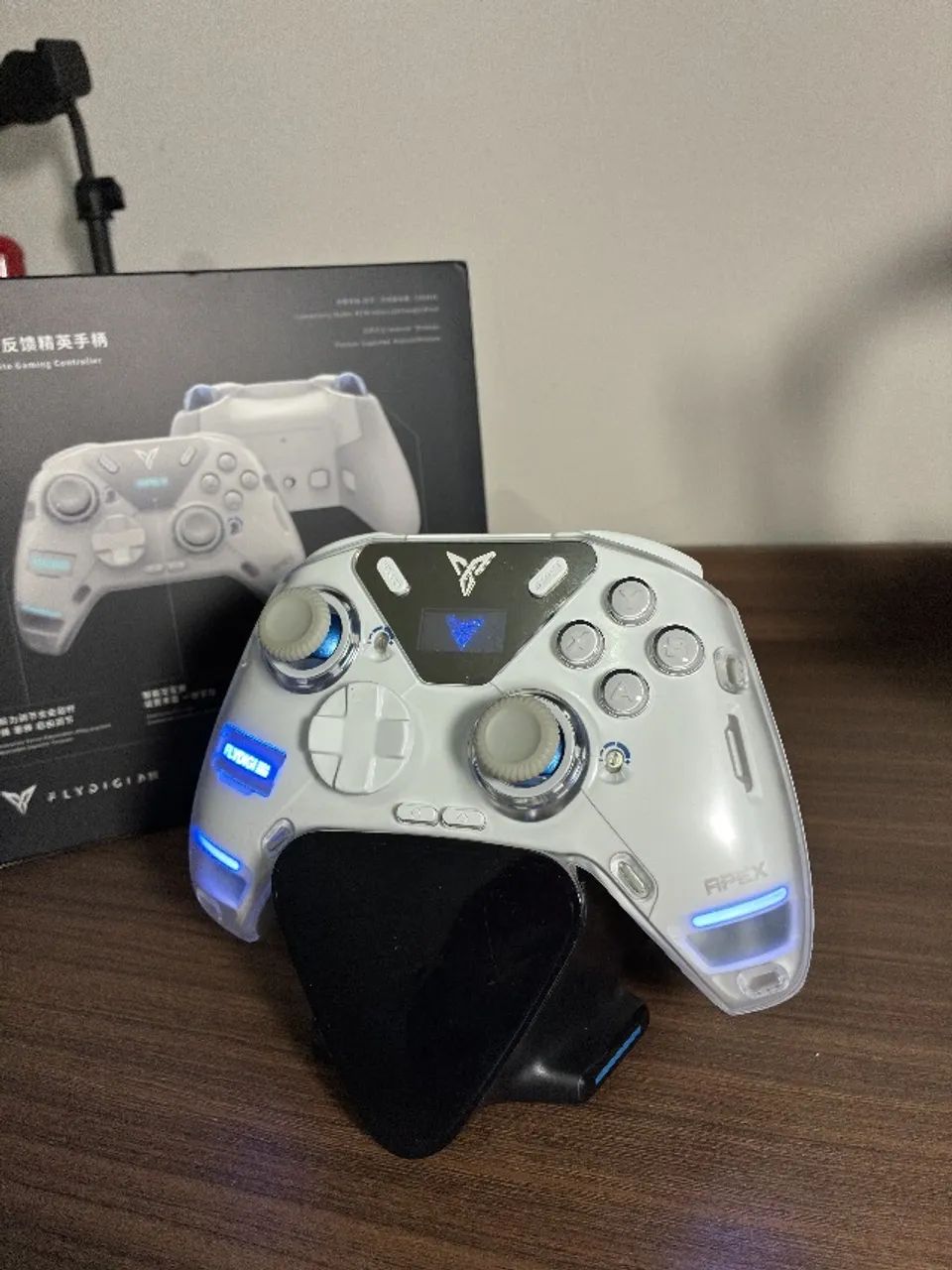 Apex 4 Flydigi C/ Suporte - Novo