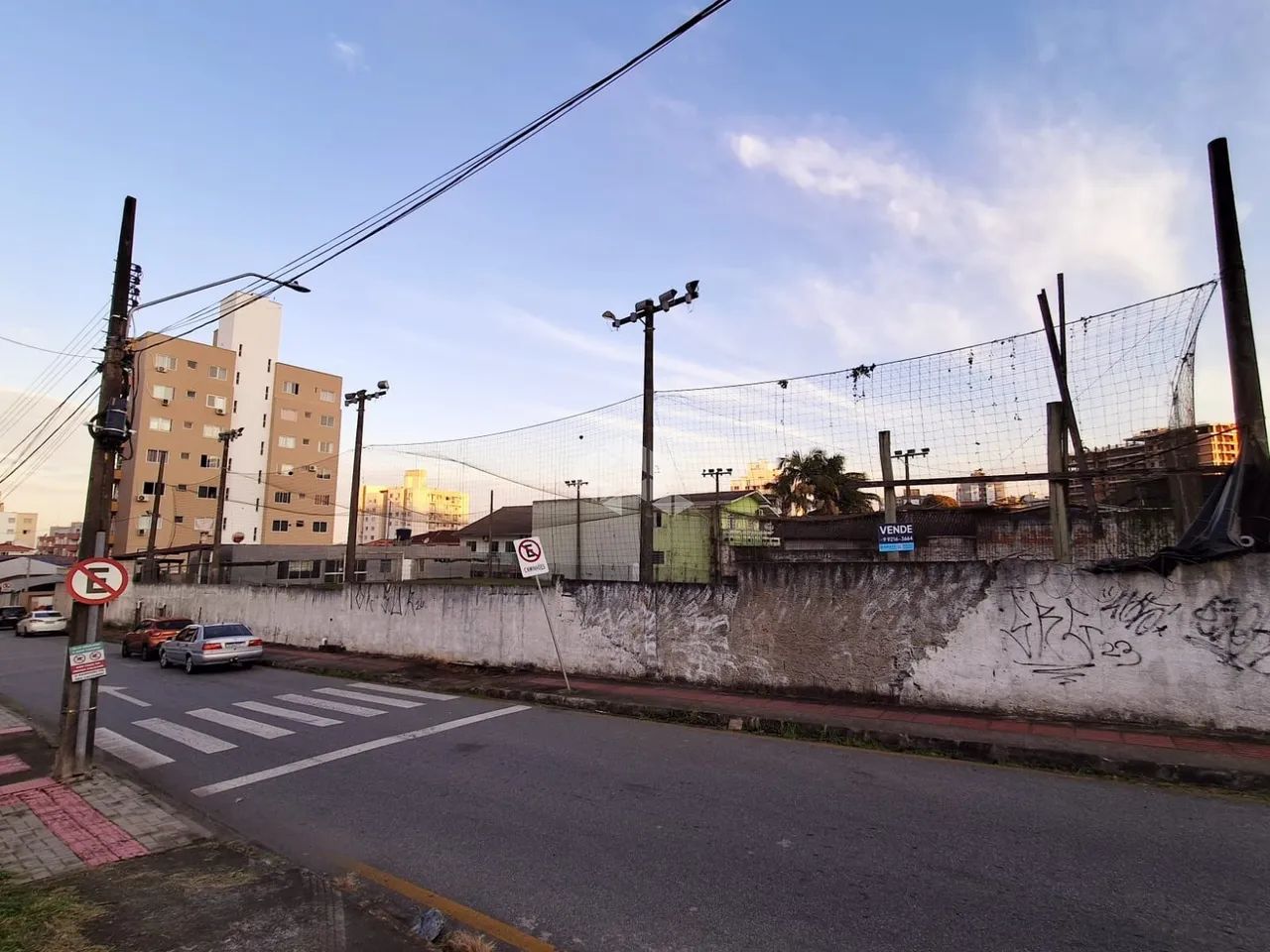 GRANDE TERRENO À VENDA EM PRAIA COMPRIDA SÃO JOSÉ COM 2000M² EXCELENTE PARA CONSTRUÇÃO E I - Foto 5
