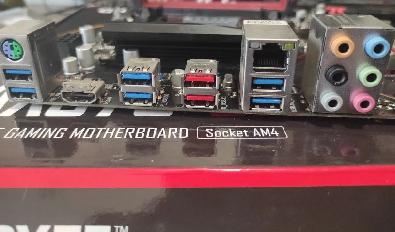 GIGABYTE AX370-GAMING - Foto 3