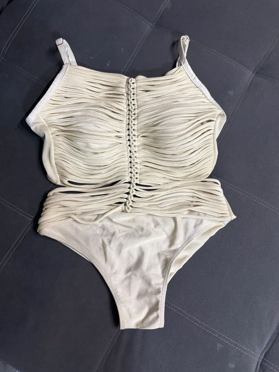 Maiô de Luxo, com acabamento em Macramê (veste até 42)  - Foto 2
