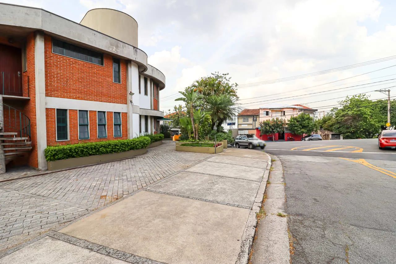 Casa comercial na Rua Aurélia, 1460  314 m² - Foto 5