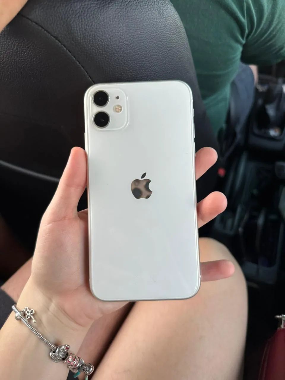 iPhone 11 64 gb branco - novinho - Foto 2