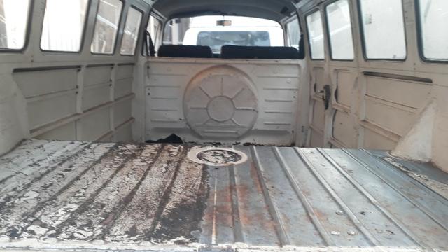 Vendo kombi 92 cor branca - Foto 2