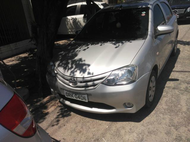 Etios 1.3 única dona