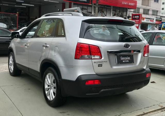 Sorento 2.4 16V 174cv 4x2 Aut. - Foto 4