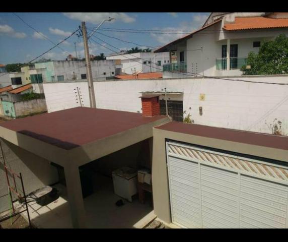 Linda casa na descida da Praia do Meio-Aluguel