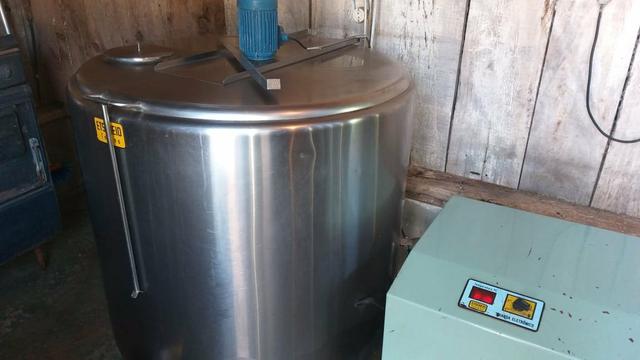 Resfriador 500 litros e ordenha - Foto 4