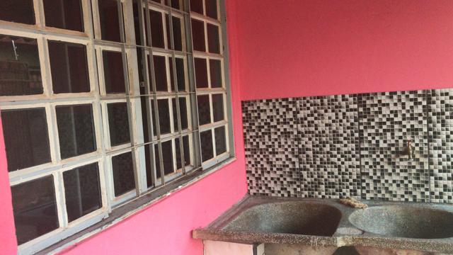 Casa fundos mobiliada * Whats - Foto 2