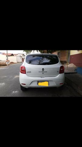 Carro sandero - Foto 2