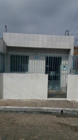 Vende-se casa no Jacintinho prox. unicompra