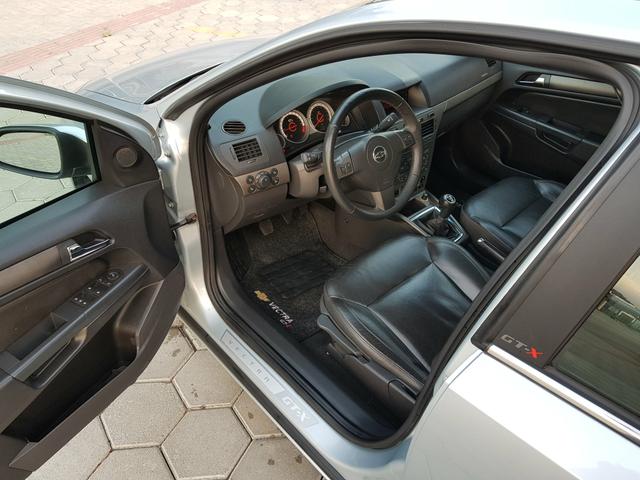 Vectra GTX 2010 Manual C/ 99 mil km Originais GT-X - Foto 4