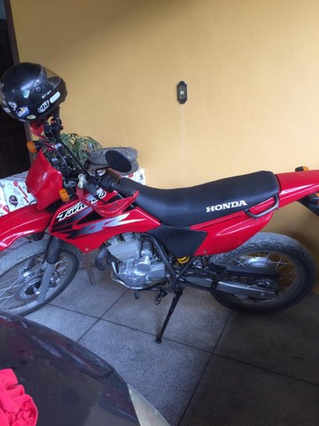 MOTO TORNADO 250 2002