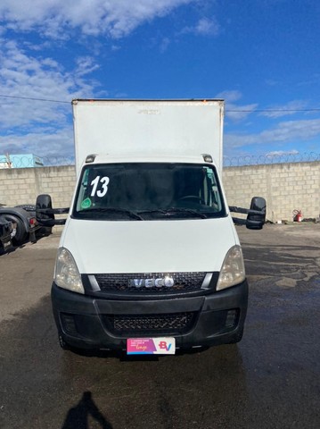 IVECO 70C17 2012/2013 COM BAÚ EXCELENTE ESTADO