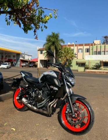 VENDO MOTO YAMAHA MT -07