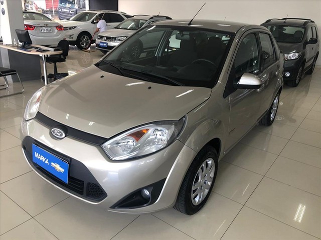 FORD FIESTA 1.6 ROCAM SEDAN 8V FLEX 4P MANUAL