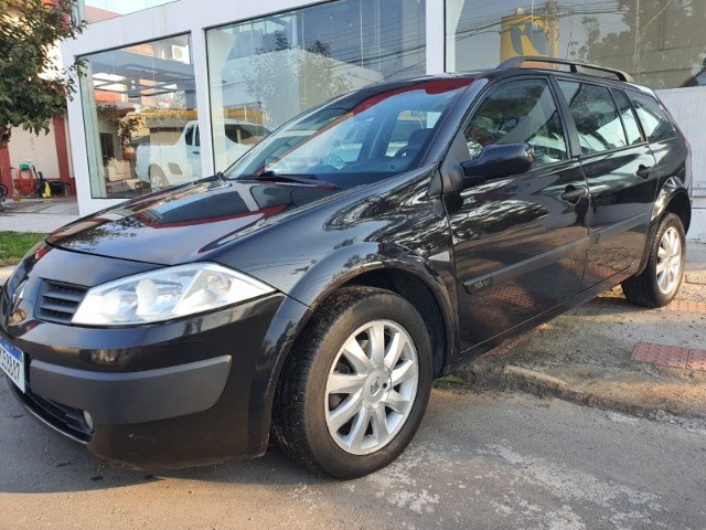 MEGANE GRAND TOUR 1.6 2010 COMPLETA