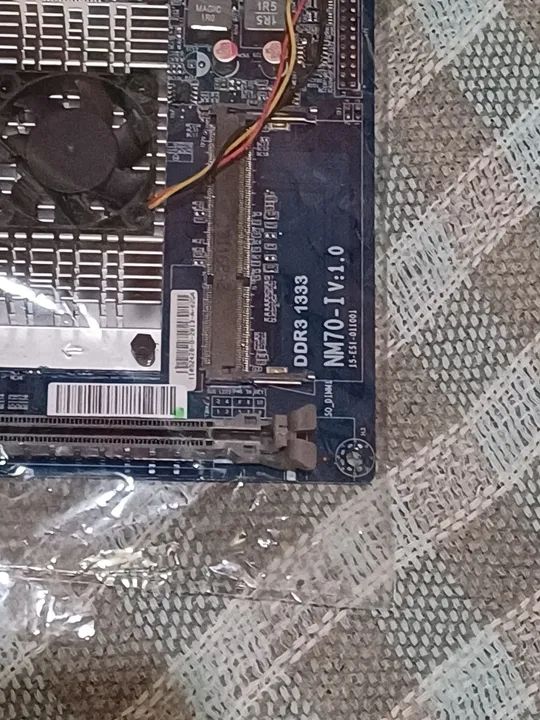 Placa mãe ddr3 com processador integrado ,e com bios atualizada - Foto 2