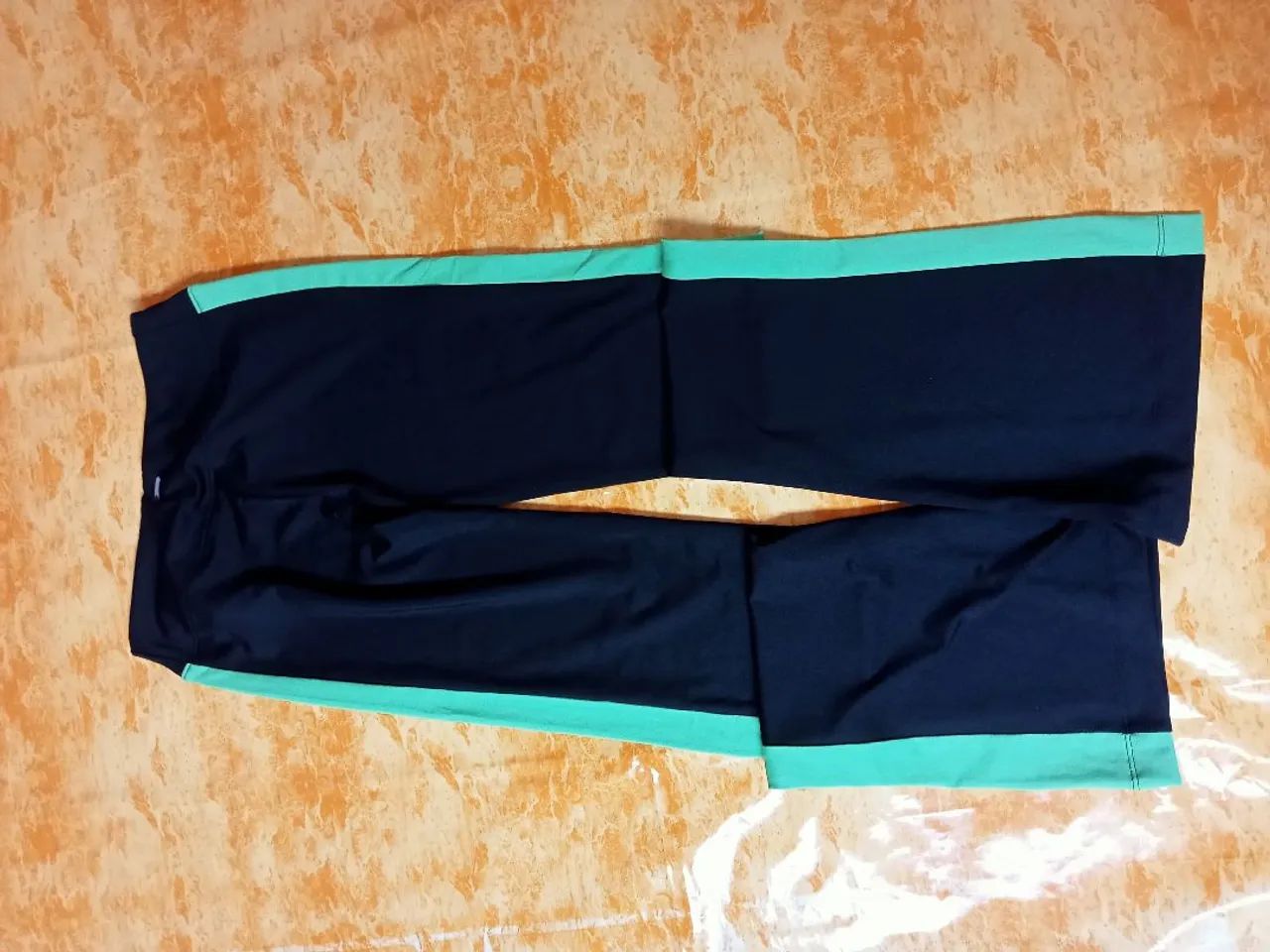 Calças originais importados: Roxy , Puma e adida - Foto 3