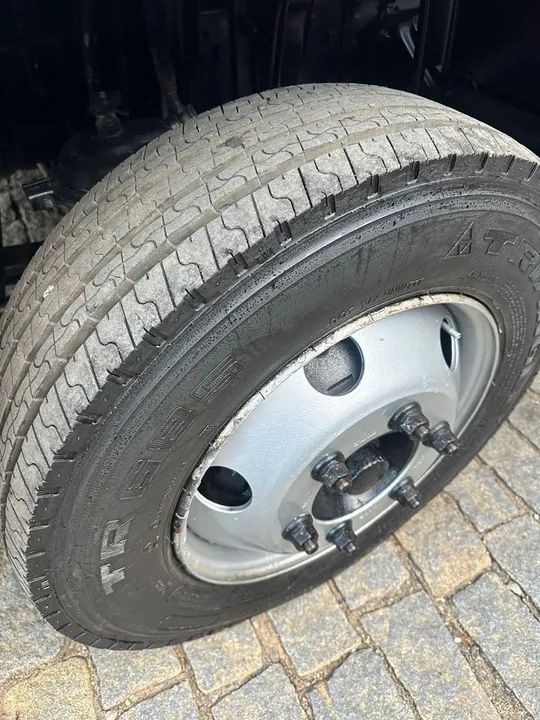 FORD CARGO 815 BAÚ  - Foto 11