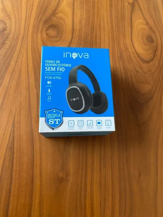 Fone de Ouvido Bluetooth com Design Moderno