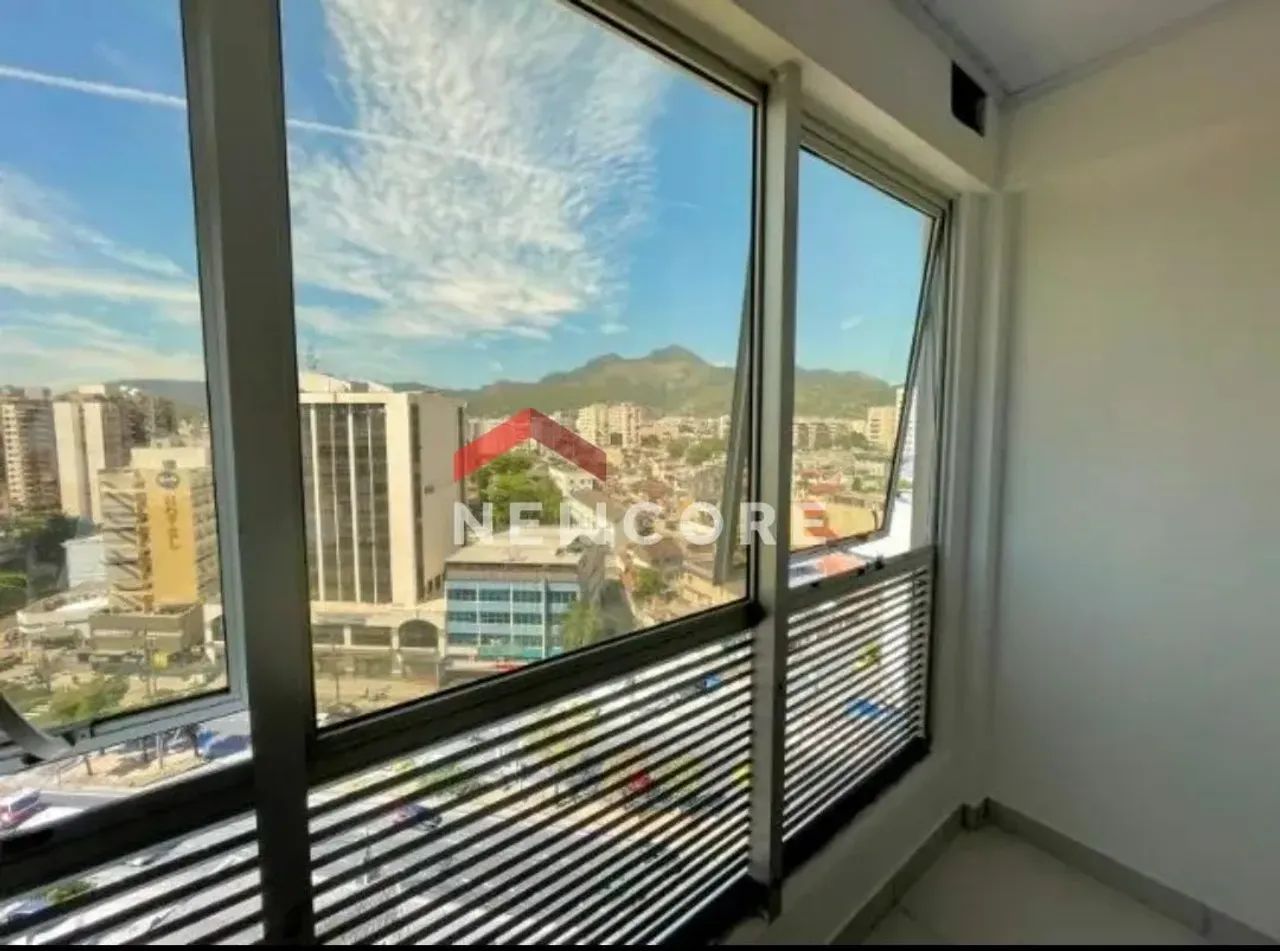 Sala comercial em Avenida Dom Hélder Câmara Engenho de Dentro Rio