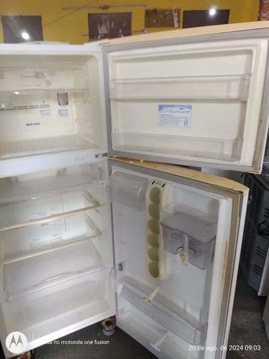 REFRIGERADOR ELECTROLUX DFF37 - Geladeiras e Freezers - Vila