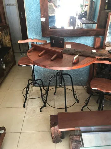 Mesa de madeira rustica