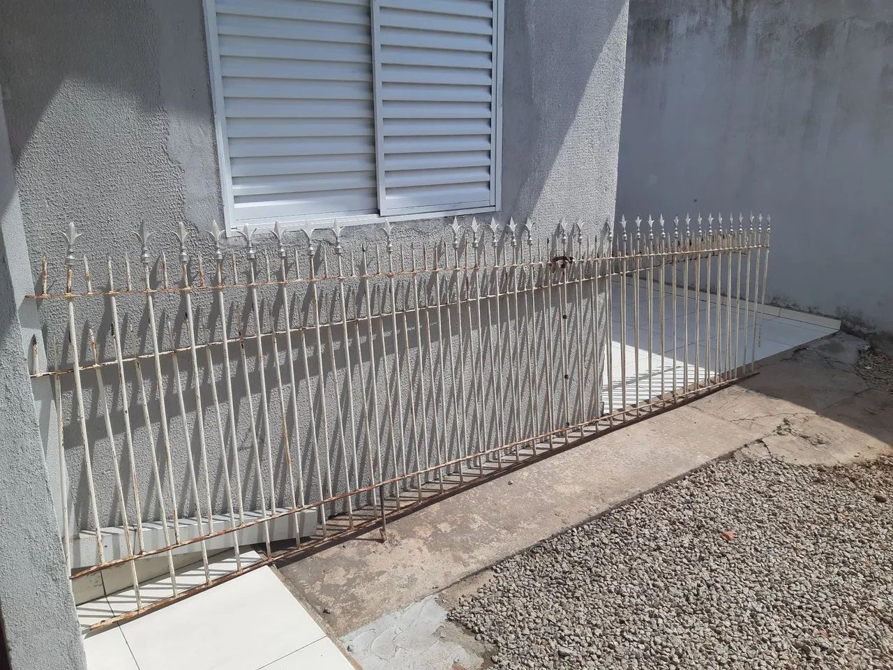 Portão de Ferro para sua Casa - Segurança e Estilo! - Foto 2