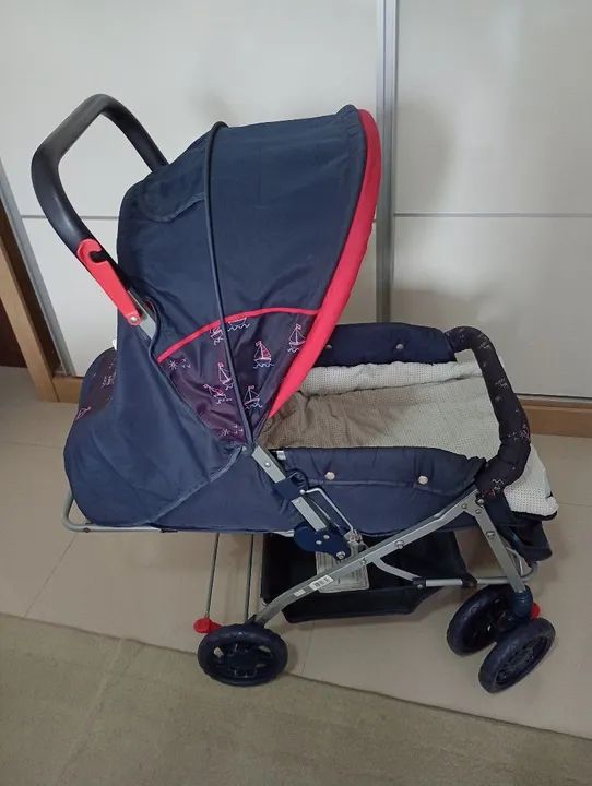Carrinho de Bebê Usado em Ótimo Estado!