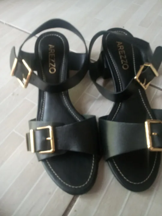 Uma linda sandália arezzo 37