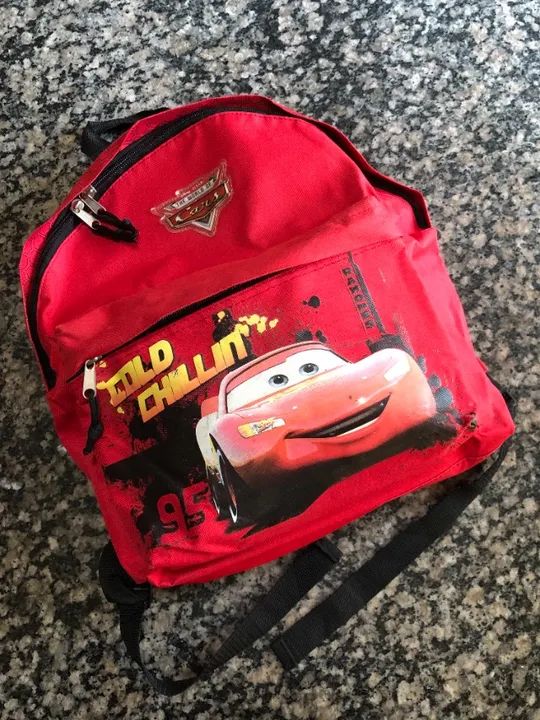 2 Mochilas Iguais McQueen - Foto 2
