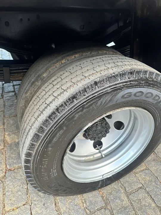 FORD CARGO 815 BAÚ  - Foto 10