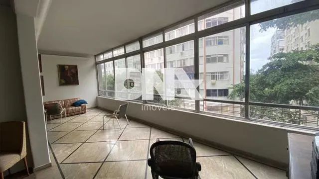Apartamento - / Residencial / Leme