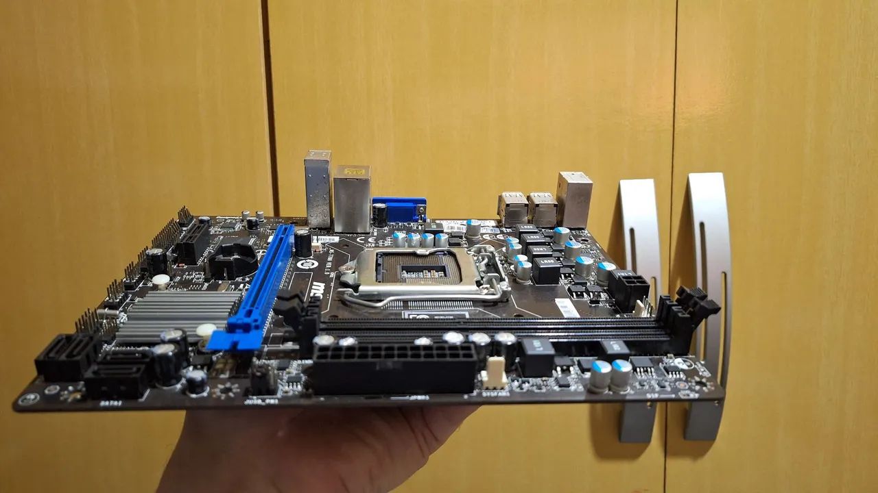 nao funciona Placa-Mãe MSI 1155 H61 - Foto 5