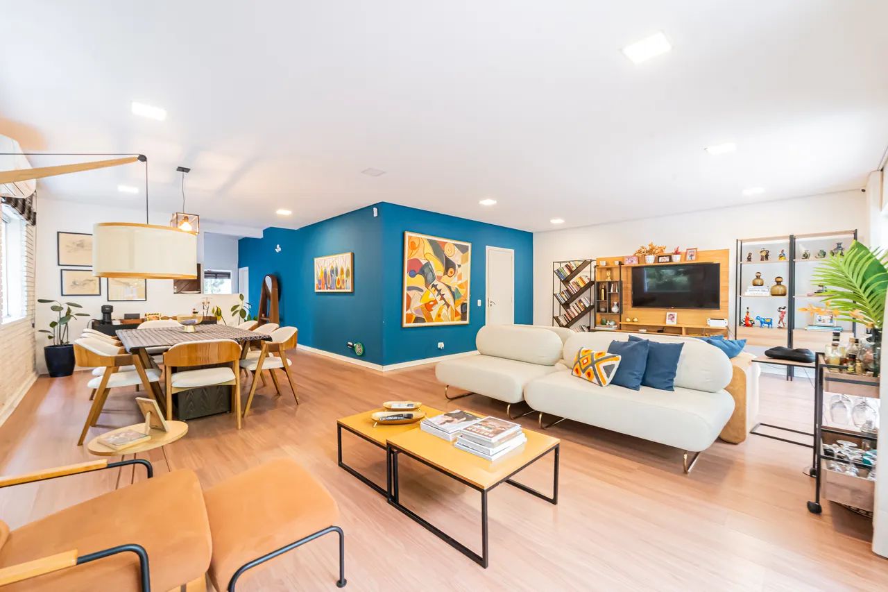 Sobrado para aluguel e venda com 300 metros quadrados com 4 quartos