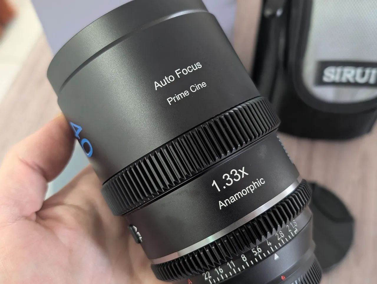 Lente Sirui 40mm T1.8 1.33X Anamórfica FUJI CINEMATICA - Foto 3