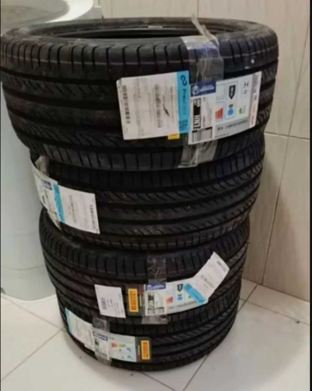 Pneus Pirelli Aro 17