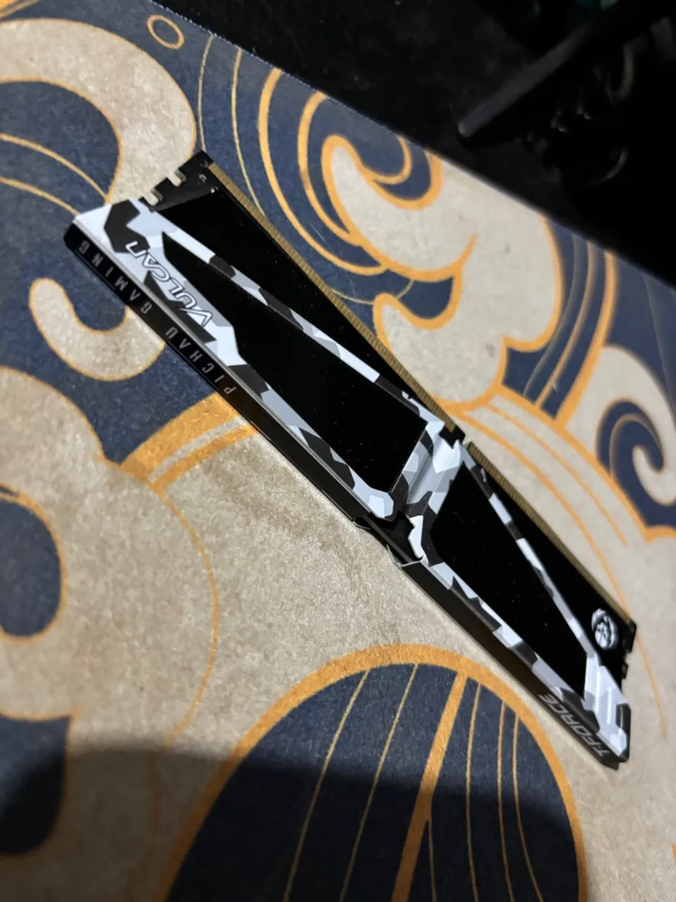 Memória RAM T-Force Vulcan PICHAU 8GB DDR4 3200MHz