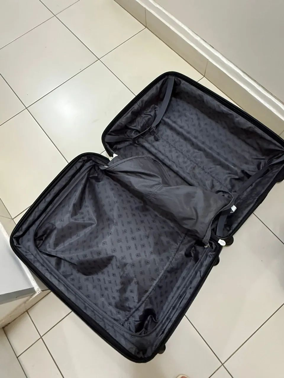Mala de bordo Viagem Branca com Segredo  - Foto 4