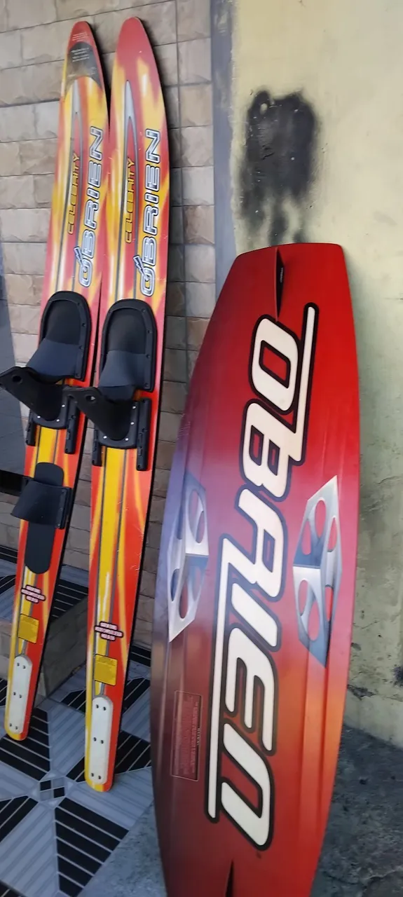 Par de.skis aquático + prancha de snolbord